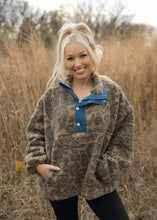 Load image into Gallery viewer, Porter Paisley Sherpa Pullover
