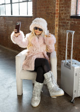 Load image into Gallery viewer, Victoria Pink Velvet Dawn Coat
