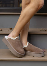 Load image into Gallery viewer, Biscotti Crochet Slippers - Mocha
