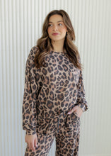 Load image into Gallery viewer, Spotted Wild Two Piece Leopard Pants Set
