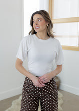 Load image into Gallery viewer, Elevated White Basic Ruched Top
