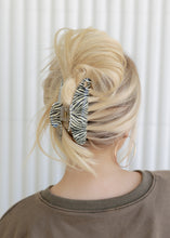 Load image into Gallery viewer, Zebra Print Oversized Claw Clip
