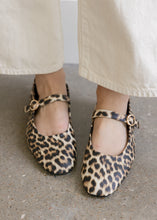Load image into Gallery viewer, Annabelle Leopard Ballet Flats
