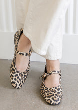 Load image into Gallery viewer, Annabelle Leopard Ballet Flats
