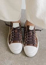 Load image into Gallery viewer, Vintage Havana Alive Sneaker - Chocolate Brown
