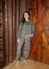 Load image into Gallery viewer, Bayou Dark Woodland Camo Fleece Joggers
