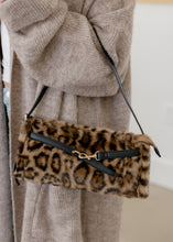 Load image into Gallery viewer, Yaretzi Leopard Shoulder Bag
