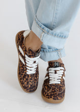 Load image into Gallery viewer, Renee Leopard Print Sneakers
