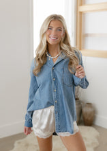 Load image into Gallery viewer, Gracie Denim Chambray Button Top
