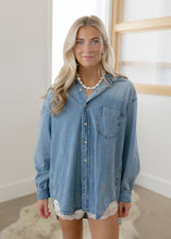 Load image into Gallery viewer, Gracie Denim Chambray Button Top
