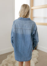Load image into Gallery viewer, Gracie Denim Chambray Button Top
