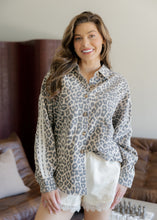 Load image into Gallery viewer, Jacquie Leopard Print Shirt Jacket
