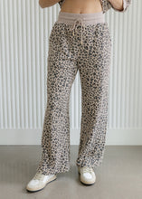 Load image into Gallery viewer, Textured Leopard Print Pants Set - Mushroom
