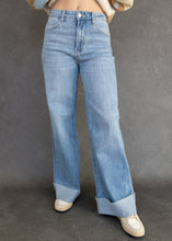 Load image into Gallery viewer, 90's High Rise Cuffed Denim Jeans
