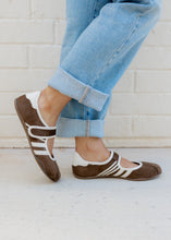 Load image into Gallery viewer, Peyton Retro Mary Jane Flats - Brown Suede
