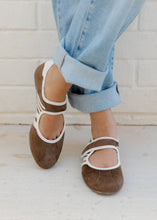 Load image into Gallery viewer, Peyton Retro Mary Jane Flats - Brown Suede
