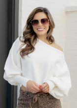 Load image into Gallery viewer, Everlee Bateau Cream Sweater
