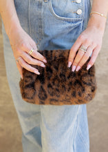 Load image into Gallery viewer, Chic Cosmetic Pouch - Leopard Luxe
