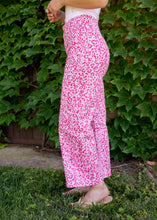 Load image into Gallery viewer, Hot Pink Leopard Print Pants
