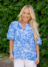 Load image into Gallery viewer, Odella Blue Floral Pleated Top
