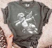 Load image into Gallery viewer, Cupid Half Tone Pepper Grey Tee
