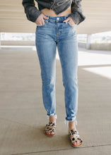 Load image into Gallery viewer, Dear John Blaire Dacosta Straight Jeans
