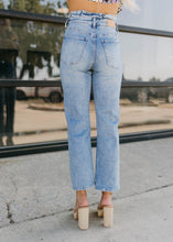 Load image into Gallery viewer, Dear John 90&#39;s Middletown Ankle Straight Jeans
