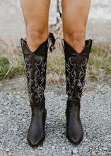 Load image into Gallery viewer, Billini Urson Western Boot - Chocolate
