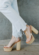 Load image into Gallery viewer, Karimah Platform Wedges - Nude/Clear
