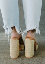 Load image into Gallery viewer, Karimah Platform Wedges - Nude/Clear
