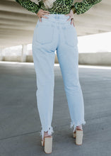 Load image into Gallery viewer, Same Place High Rise Cropped Jeans
