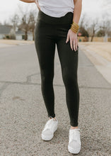 Load image into Gallery viewer, Mono B Black High Waisted Pocket Leggings

