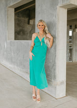 Load image into Gallery viewer, Kelly Green Satin Summer Dress
