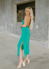 Load image into Gallery viewer, Kelly Green Satin Summer Dress
