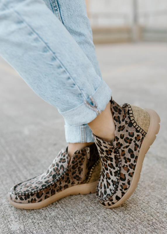 Exclusive VL Jayd Leopard Whipstitch Shoe