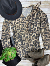 Load image into Gallery viewer, Long Sleeve V-Neck Leopard Fuzzy Top
