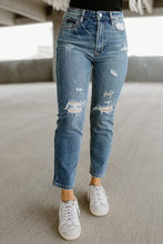 Load image into Gallery viewer, Dear John Frankie Blake Island Straight Cropped Jeans
