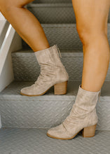 Load image into Gallery viewer, Very G Preston Cream Slouchy Boot
