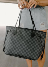 Load image into Gallery viewer, Cicily Cinch Black Check Tote &amp; Wristlet Set
