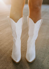 Load image into Gallery viewer, Hanan White Western Boot

