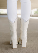 Load image into Gallery viewer, Chinese Laundry Forester CREAM Congo Western Boot
